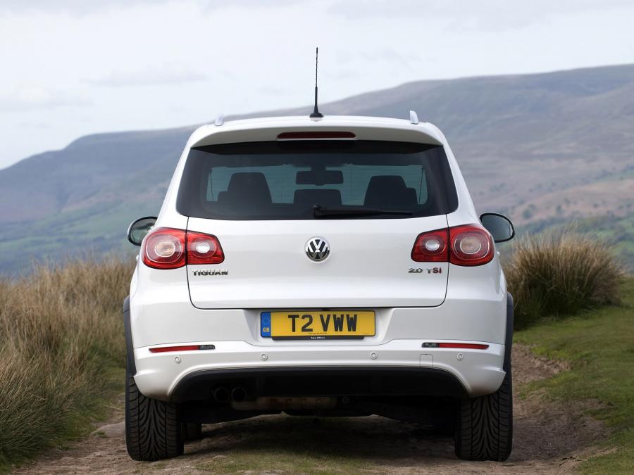  Volkswagen Tiguan R-Line 2010 года  (UK) (фото 2 из 10)